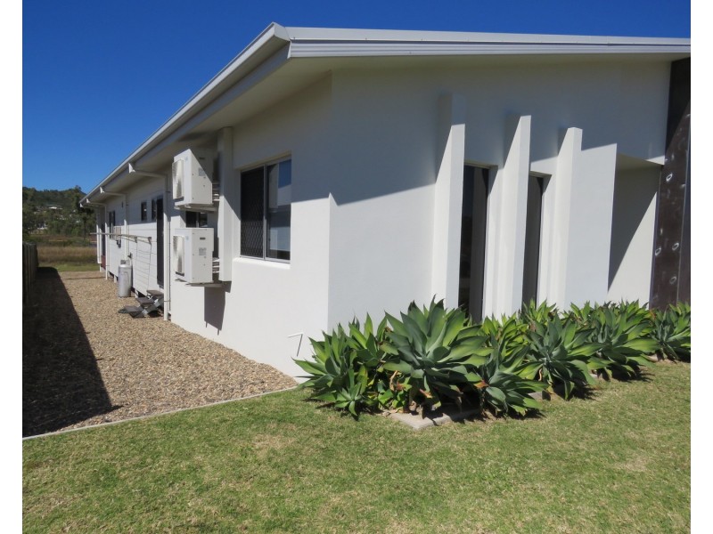 40 Scenic Crescent, Bowen QLD 4805