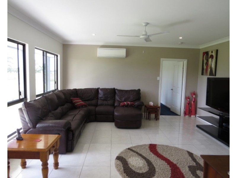 129 Inveroona Road, Bowen QLD 4805