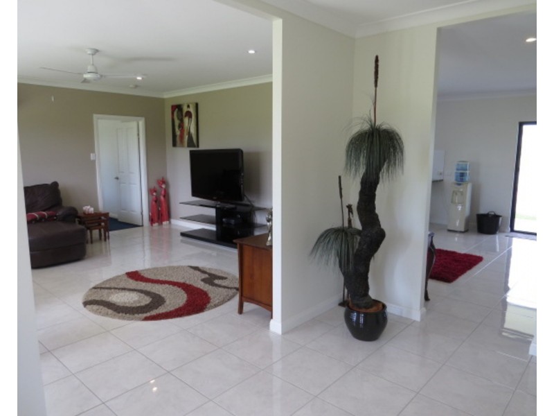 129 Inveroona Road, Bowen QLD 4805