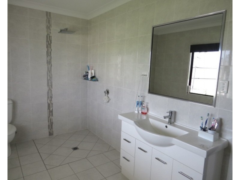 129 Inveroona Road, Bowen QLD 4805