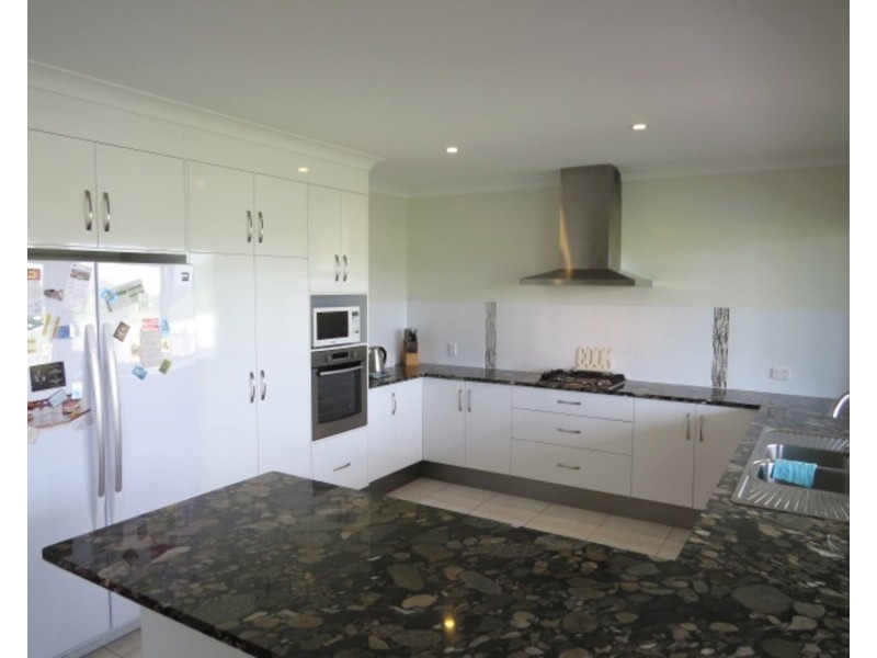 129 Inveroona Road, Bowen QLD 4805