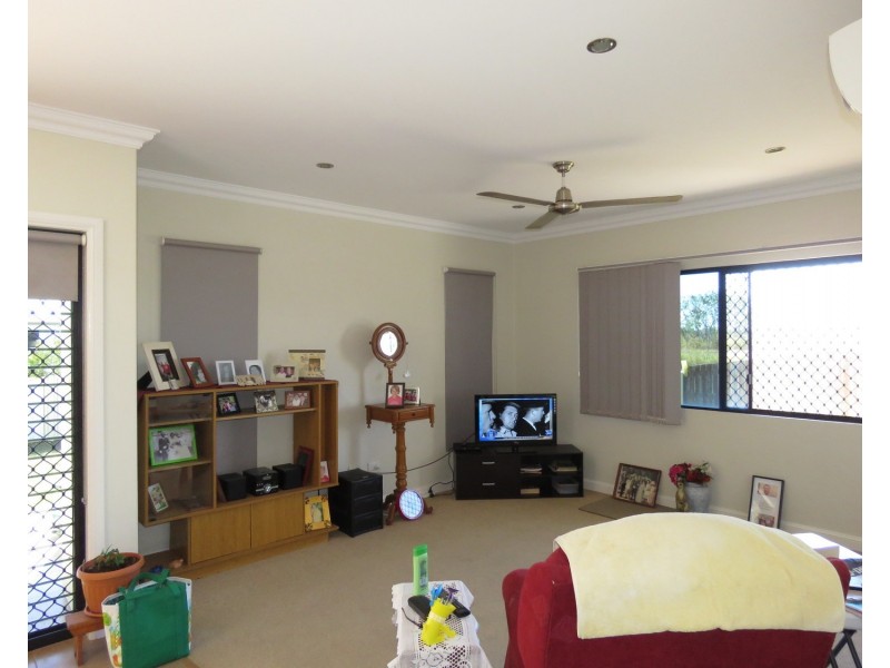 17 Matthews Street, Bowen QLD 4805