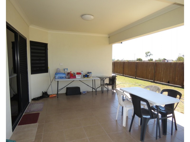 17 Matthews Street, Bowen QLD 4805