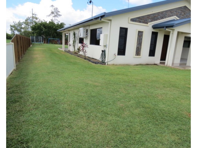 17 Matthews Street, Bowen QLD 4805