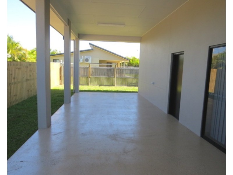 15 Ada Place, Bowen QLD 4805