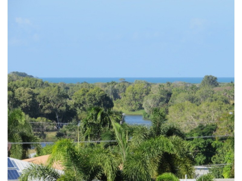 5 Allan Place, Bowen QLD 4805