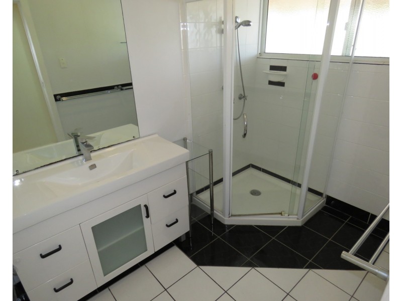 3 Sinclair Street, Bowen QLD 4805