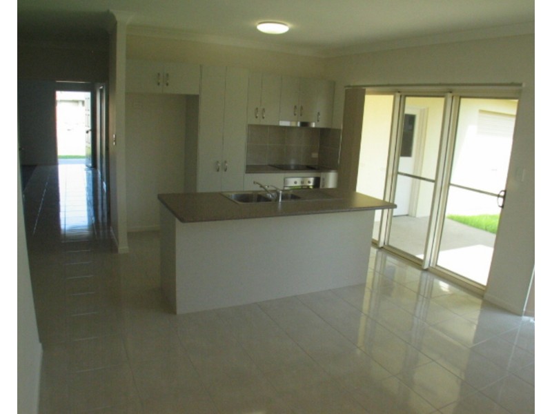 33 Seabreeze Crescent, Bowen QLD 4805