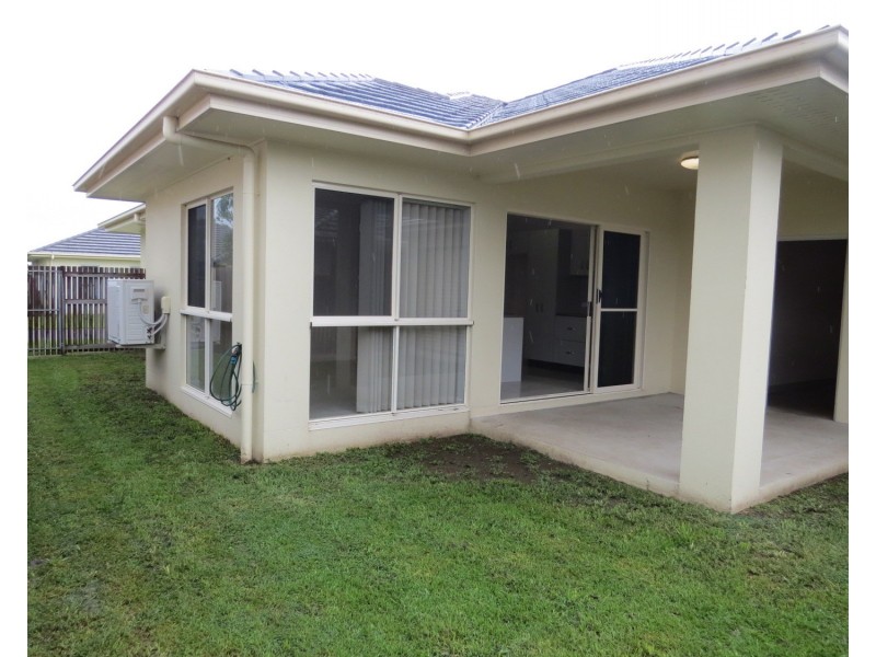 33 Seabreeze Crescent, Bowen QLD 4805