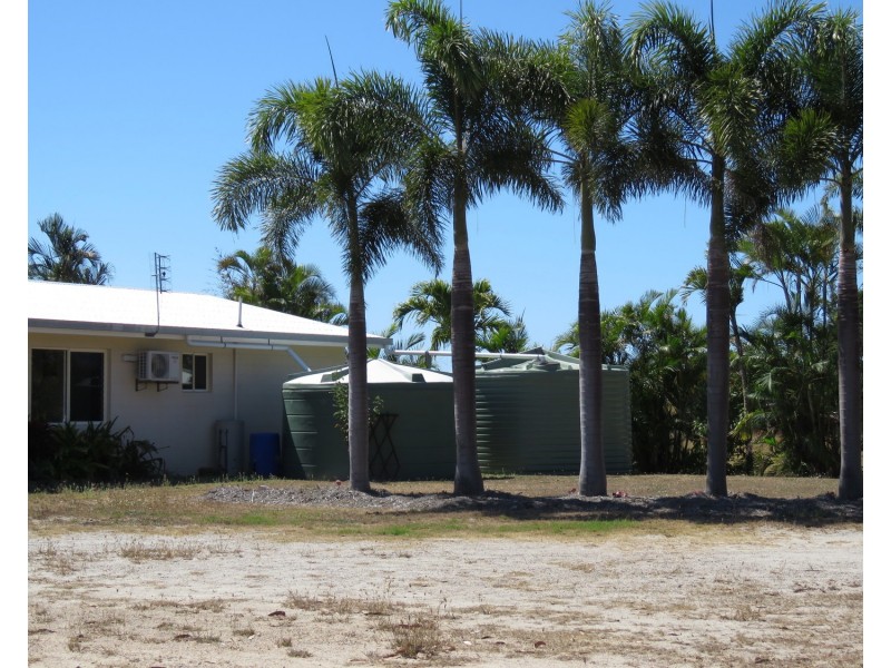 67 Avoca Road, Bowen QLD 4805
