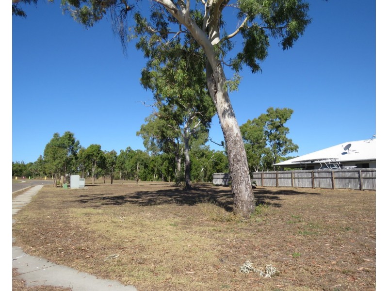 14 Cowrie Street, Bowen QLD 4805