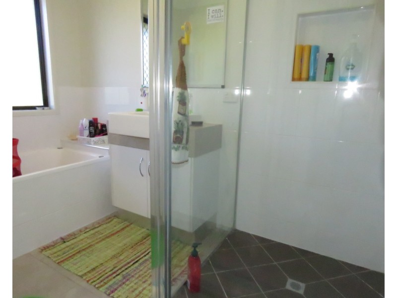 9 Craigie Court, Bowen QLD 4805