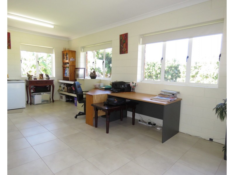12 Inverdon Road, Bowen QLD 4805