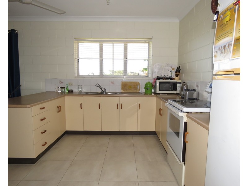 12 Inverdon Road, Bowen QLD 4805