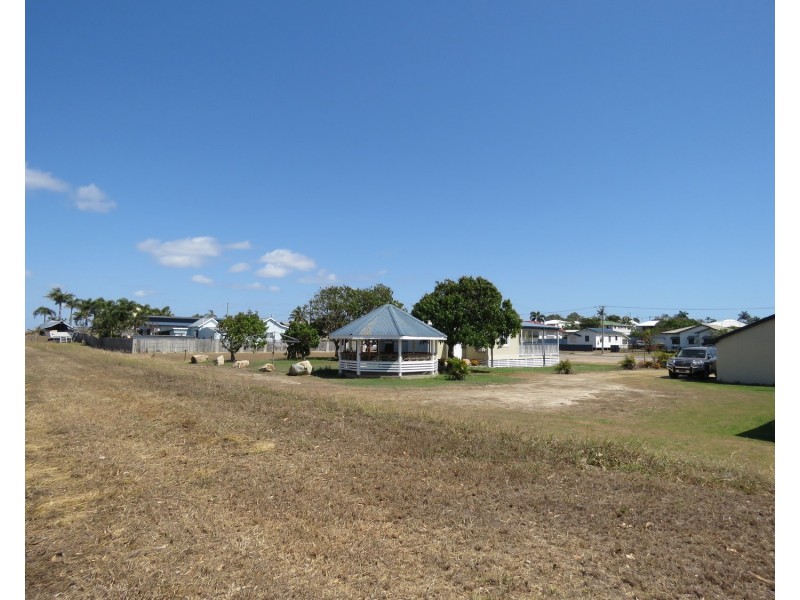 35 Dalrymple Street, Bowen QLD 4805