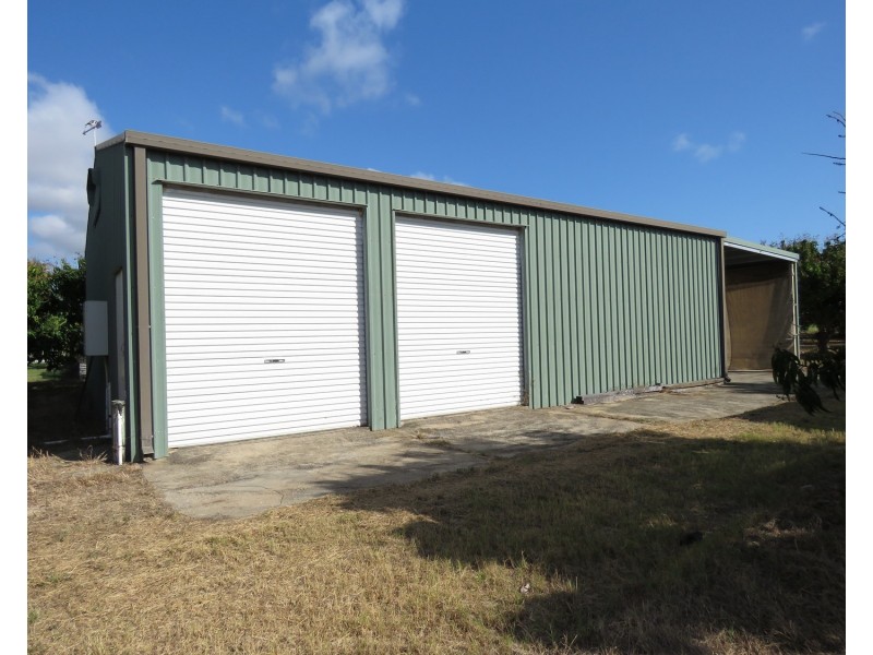 8 Inverdon Road, Bowen QLD 4805