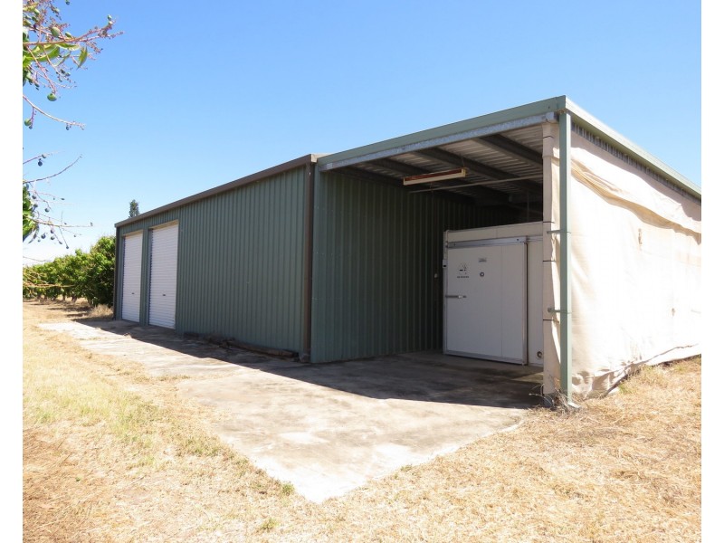 8 Inverdon Road, Bowen QLD 4805