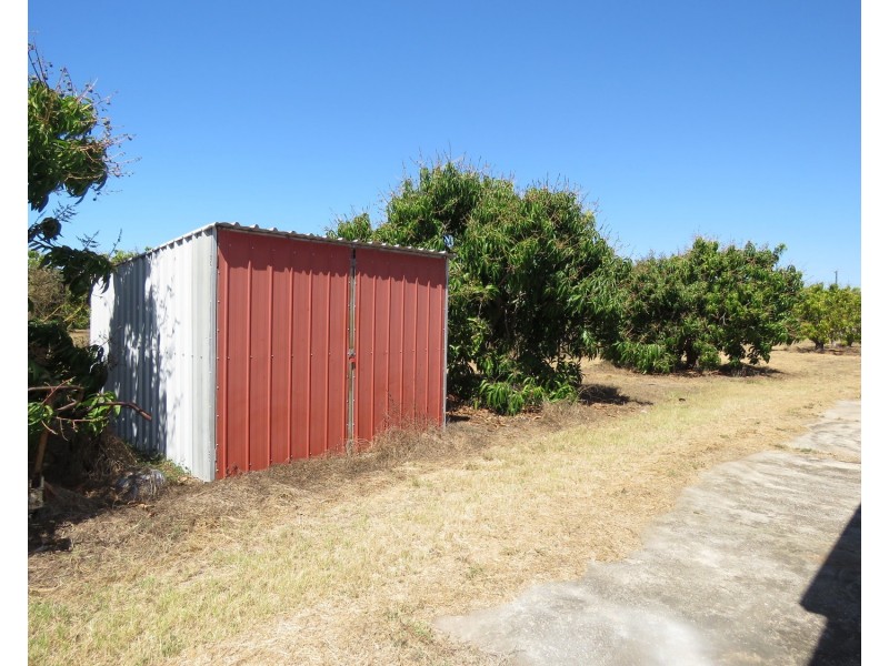 8 Inverdon Road, Bowen QLD 4805