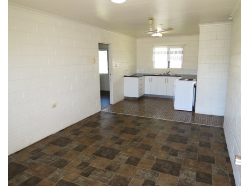3/89 Powell Street, Bowen QLD 4805