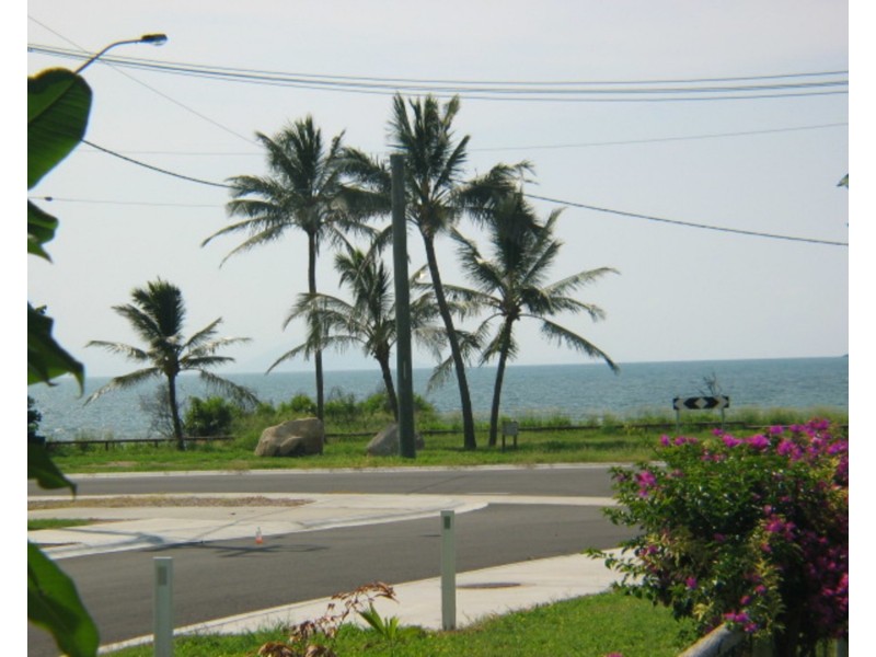 3 Banyan Drive, Bowen QLD 4805