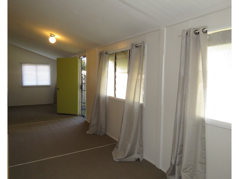 10 Johnston Street, Bowen QLD 4805
