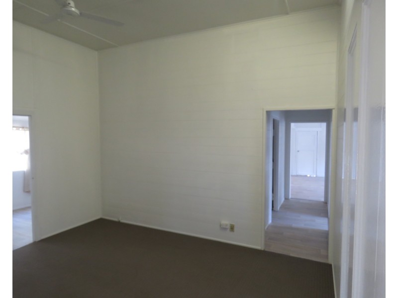10 Johnston Street, Bowen QLD 4805