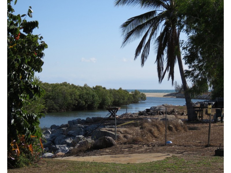 72 Gloucester Street, Bowen QLD 4805