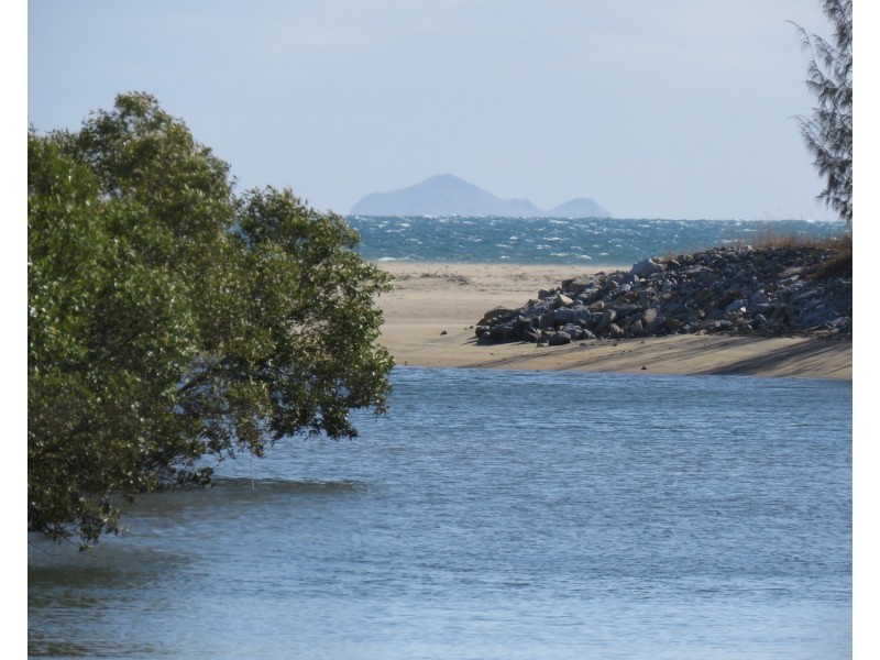 72 Gloucester Street, Bowen QLD 4805