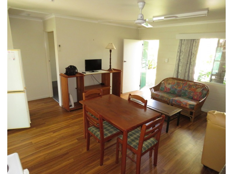 2/10 Verna Street, Bowen QLD 4805