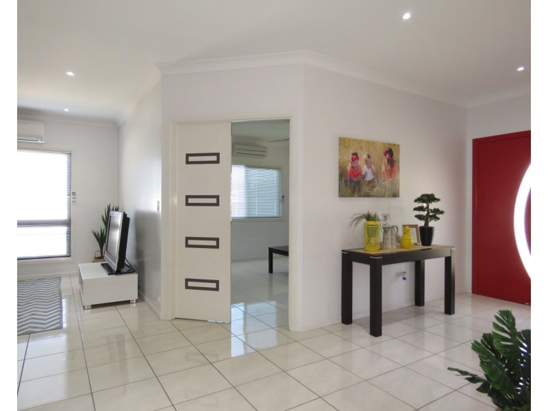 18 Reynolds Street, Bowen QLD 4805