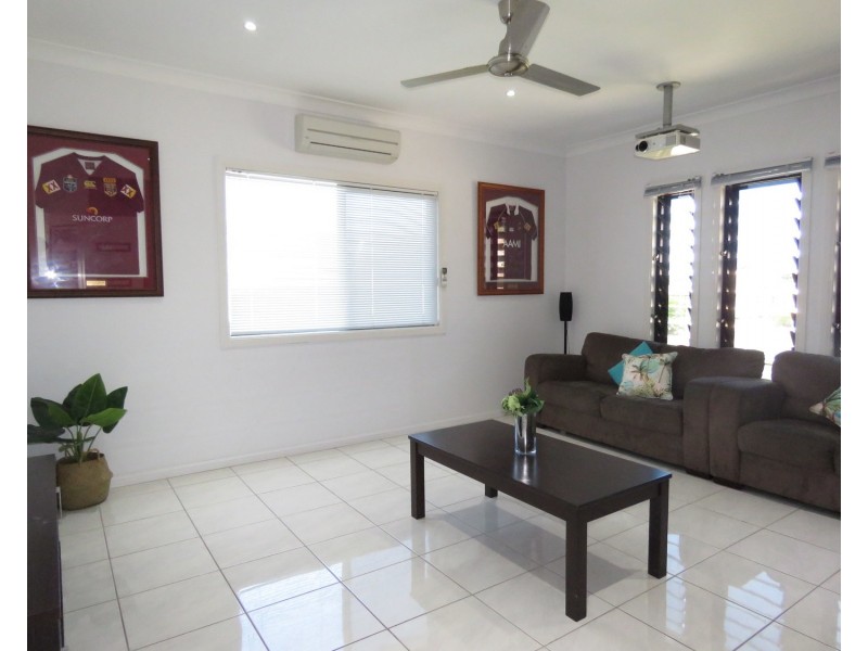 18 Reynolds Street, Bowen QLD 4805