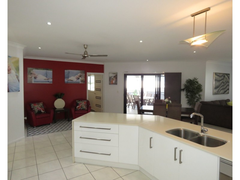 18 Reynolds Street, Bowen QLD 4805