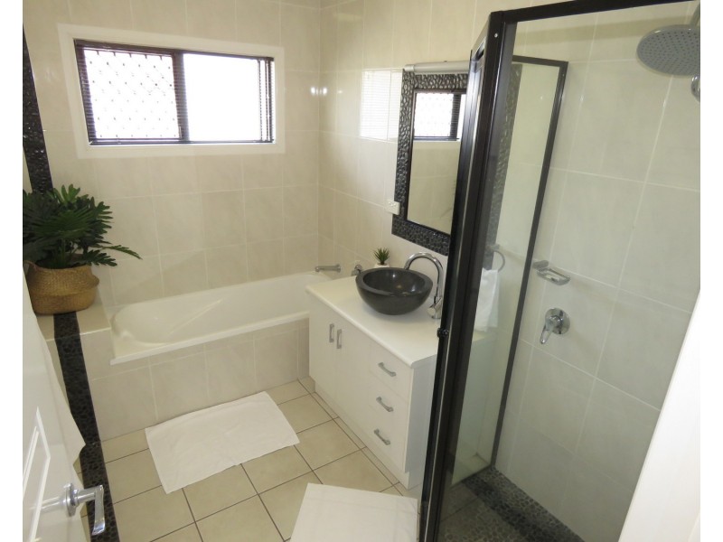 18 Reynolds Street, Bowen QLD 4805