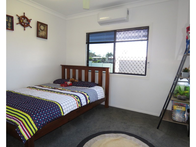 18 Reynolds Street, Bowen QLD 4805
