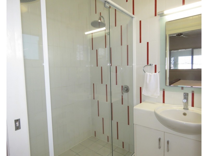 18 Reynolds Street, Bowen QLD 4805