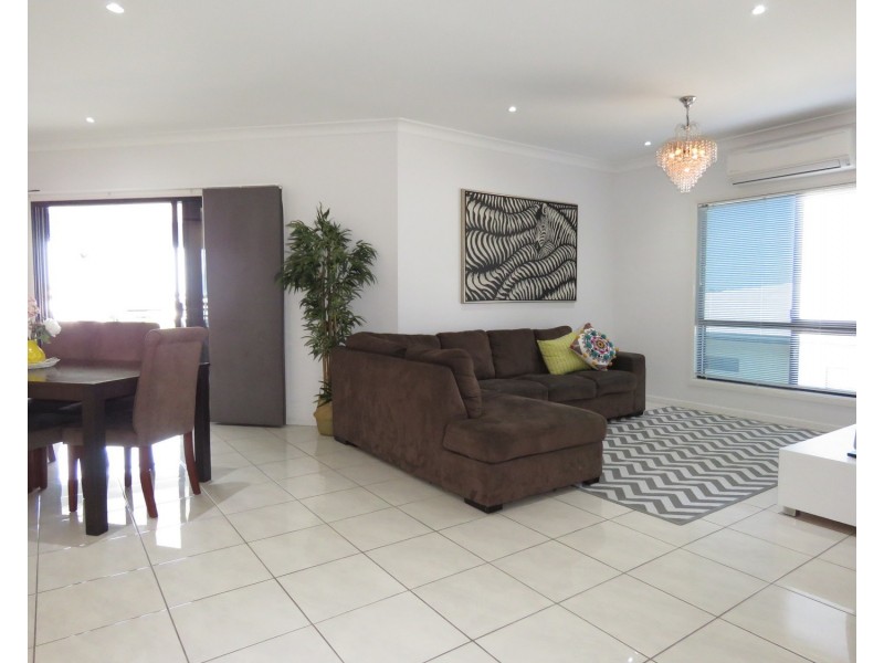 18 Reynolds Street, Bowen QLD 4805