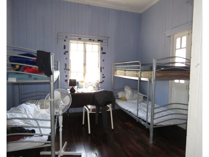 27 Livingstone Street, Bowen QLD 4805