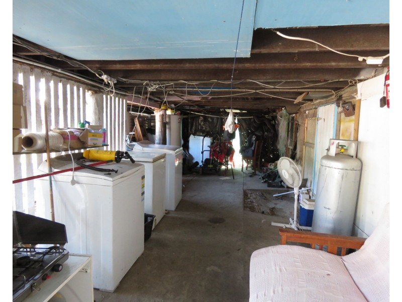 27 Livingstone Street, Bowen QLD 4805