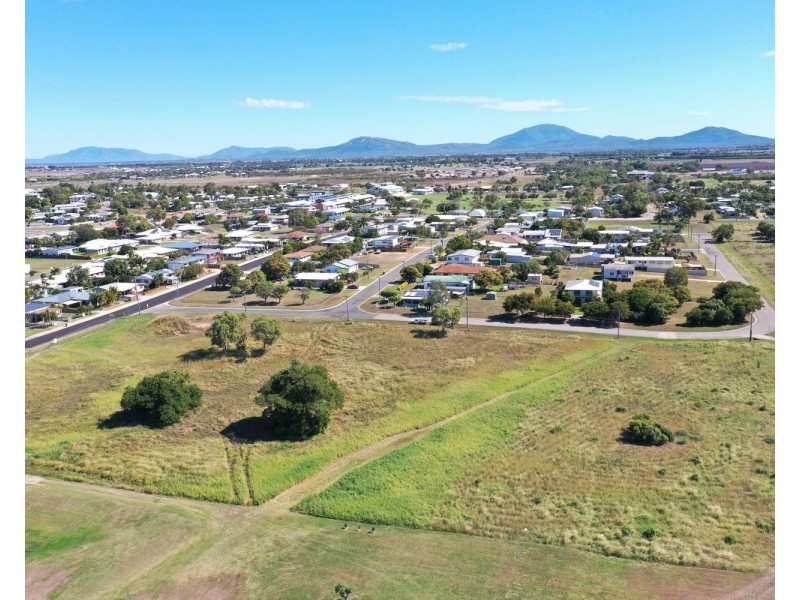 8 Crowley Street, Bowen QLD 4805