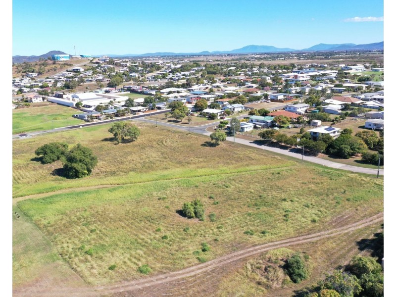 8 Crowley Street, Bowen QLD 4805