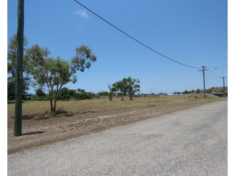 8 Crowley Street, Bowen QLD 4805