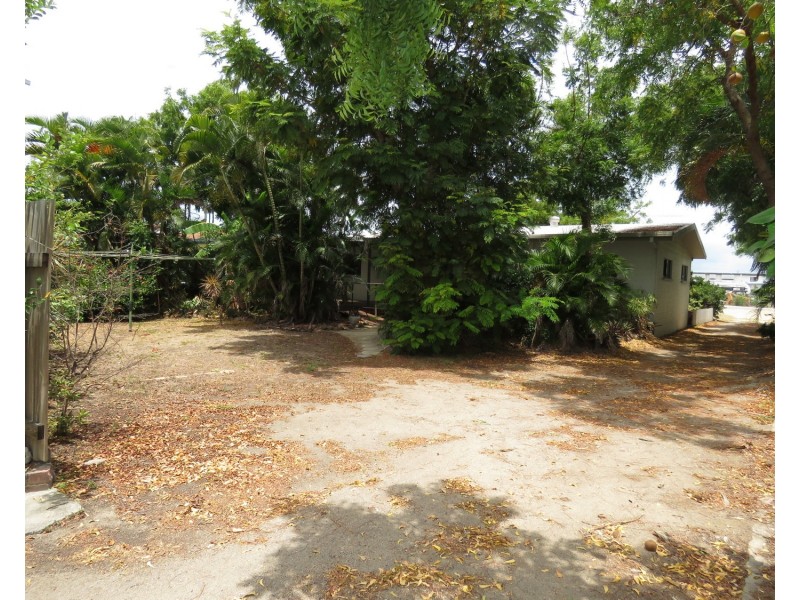 8 Dalrymple Street, Bowen QLD 4805