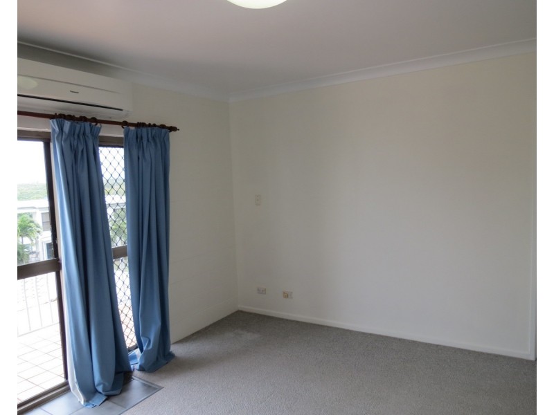 1/10 Poinciana Drive, Bowen QLD 4805