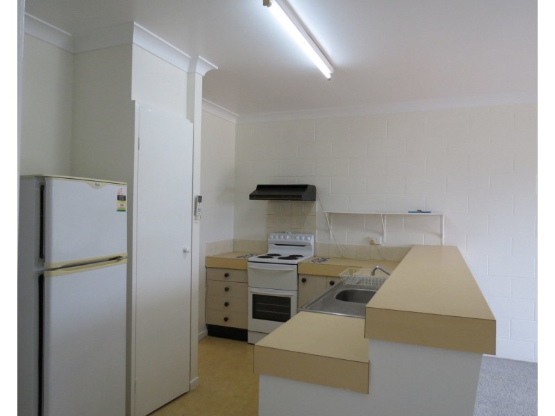 1/10 Poinciana Drive, Bowen QLD 4805