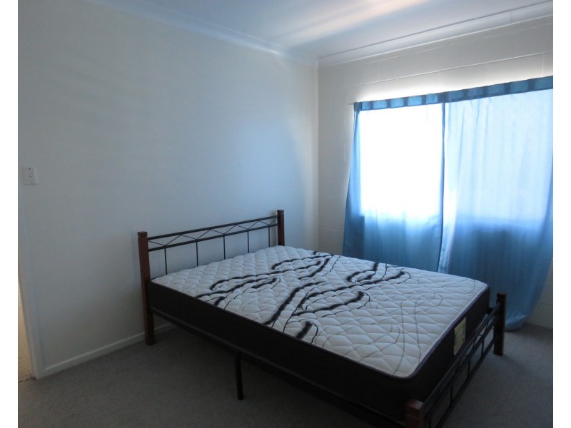 1/10 Poinciana Drive, Bowen QLD 4805