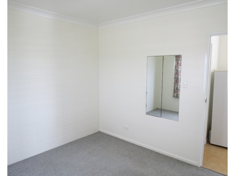 1/10 Poinciana Drive, Bowen QLD 4805