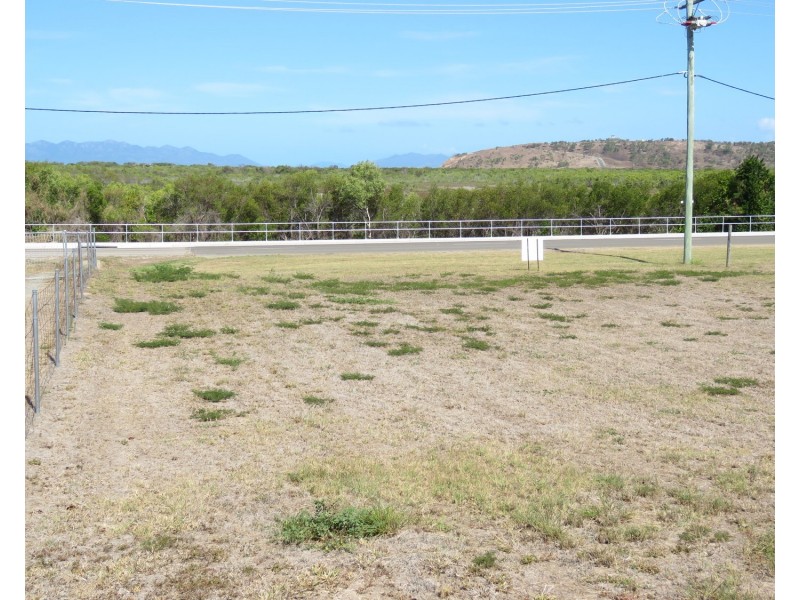 41 Queens Road, Bowen QLD 4805