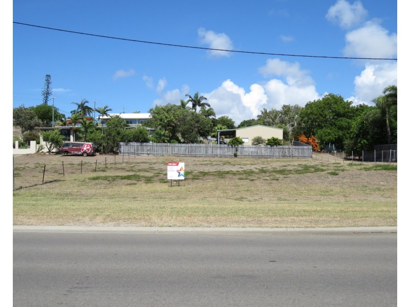 41 Queens Road, Bowen QLD 4805