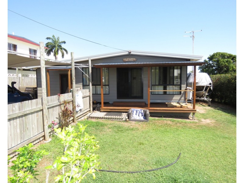 12 Daniel Street, Bowen QLD 4805