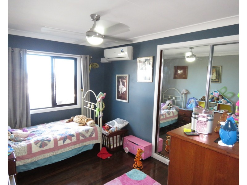 12 Daniel Street, Bowen QLD 4805